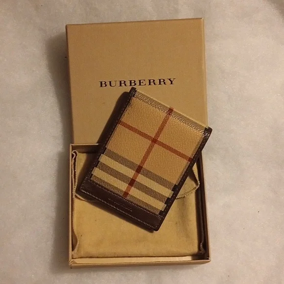Burberry Wallet Plaid - Picture 1 of 4